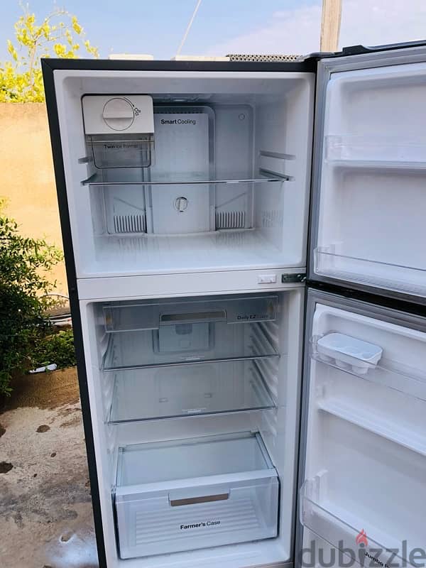 daewoo refrigerator medium size all ok good working 6