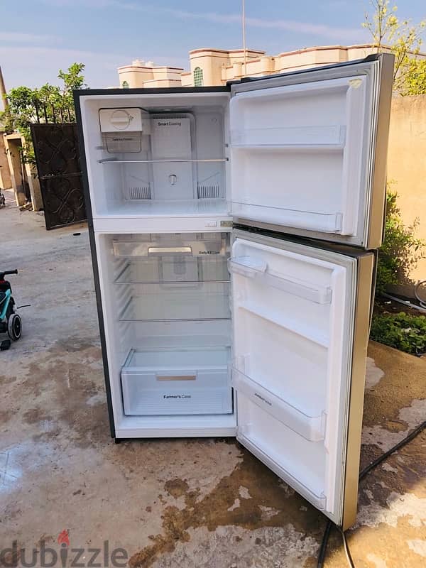 daewoo refrigerator medium size all ok good working 11