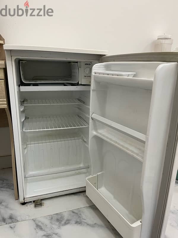 LG BRAND SINGLE DOOR FRIDGE -URGENT SALE 3