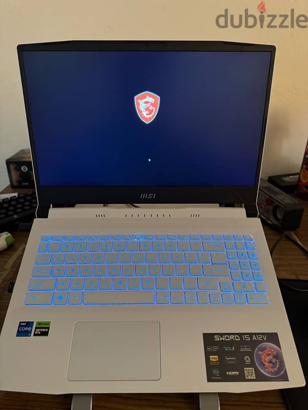 MSI SWORD 15 A12VF (RTX 4060 + i7 12650H) 1