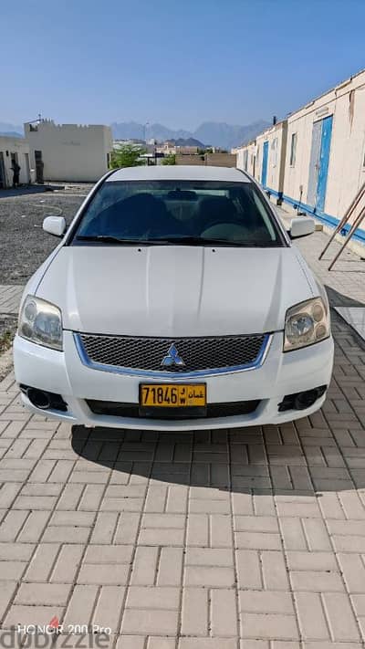 Mitsubishi Galant 2012