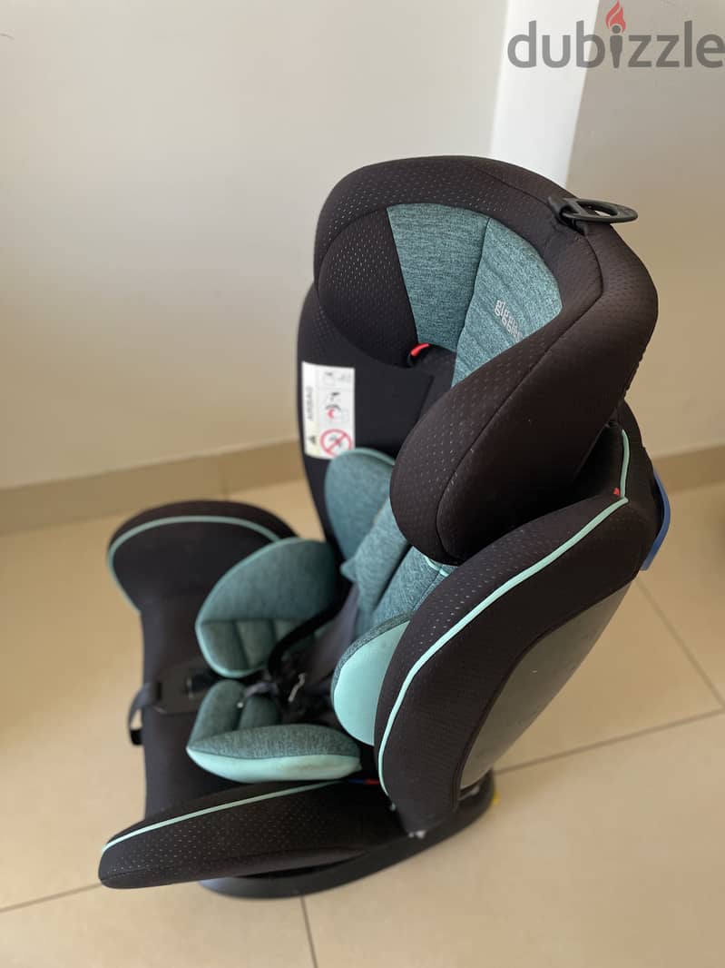 Giggles car seat adjustable to different sizes 2