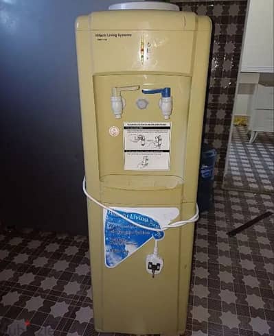 Dispenser, Excellent condition and fit for Hot summers