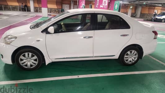 Toyota Yaris 2010 Basic