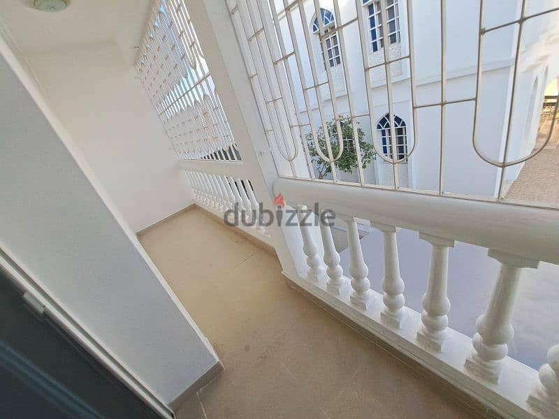 nice villa near Al khalil  mosque good area 16