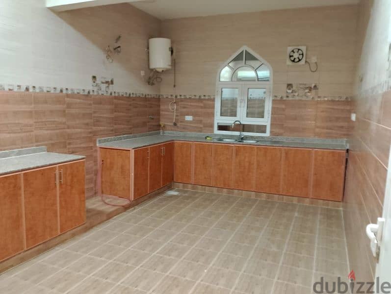 4 Bhk villa in Azaiba near Al Meera Hypermarket for family only 1