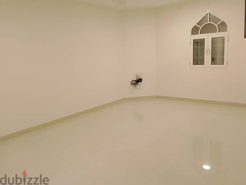 4 Bhk villa in Azaiba near Al Meera Hypermarket for family only 9