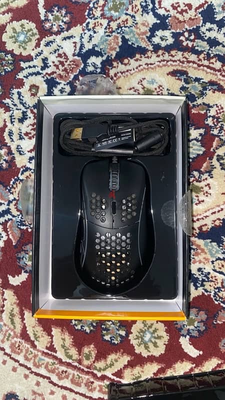 ماوس جلوريوس مودل دي mouse glorious model d 1