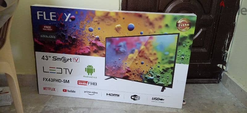 TELEVISION 43 INCH with box 4