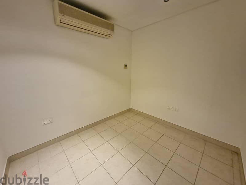 2 BR + Maid’s Room Simplex Apartment, Madinat Sultan Qaboos 6