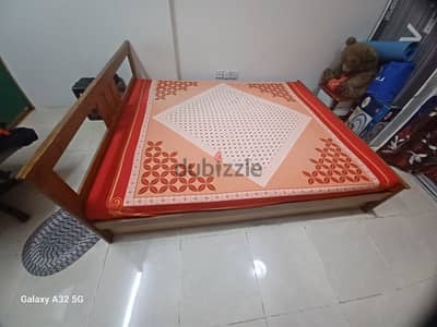 Queen size bed with mattress