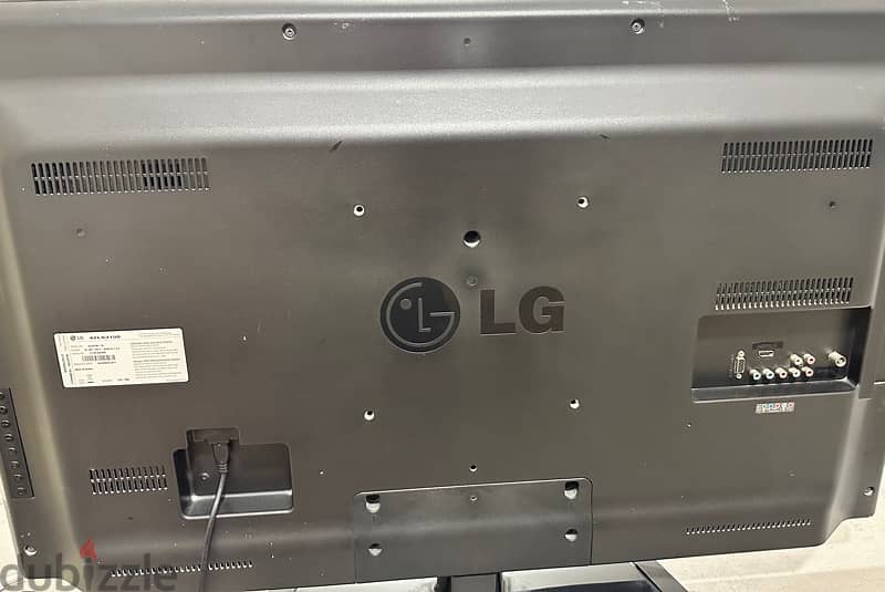 LG 42 inch LED 1