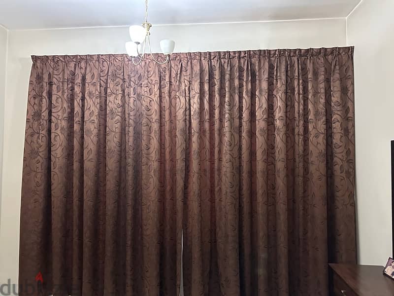 curtain with track reels 2