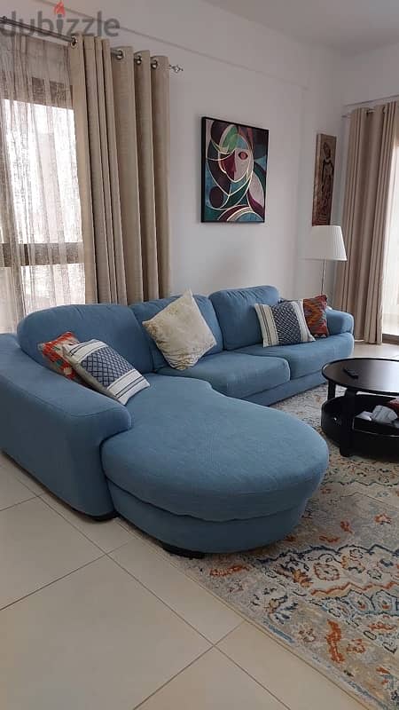 L-Shape Sofa immaculate condition. Pure wood 0