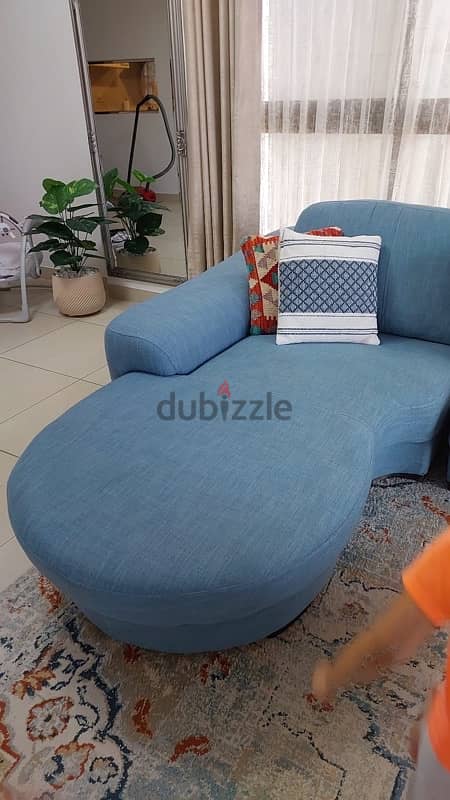 L-Shape Sofa immaculate condition. Pure wood 1