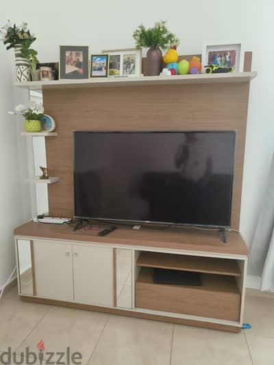 TV unit & curtain