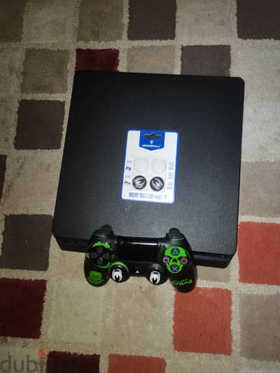 ps4 500gb with one customize controller and two joystick pads