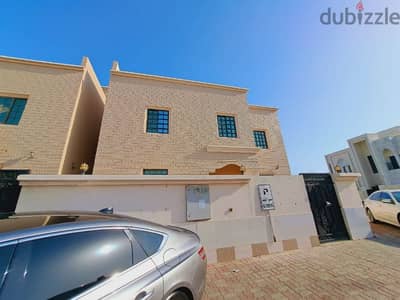 شقه 4 غرف للايجار الخوض  4 bedroom apartment for rent in Al Khoud