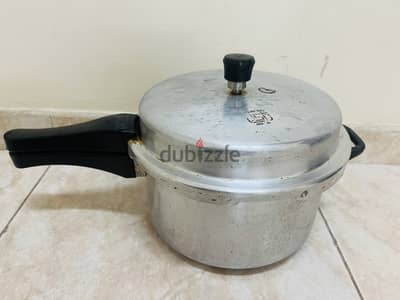 Pressure cooker