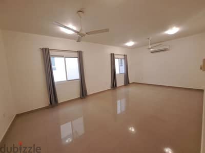 spacious  flat in madinat sultan near  pizzahut