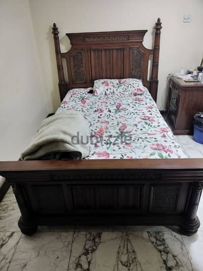 single cot with 2 side tables