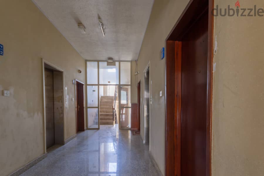 2 BHK Flat in CBD area Ruwi 2