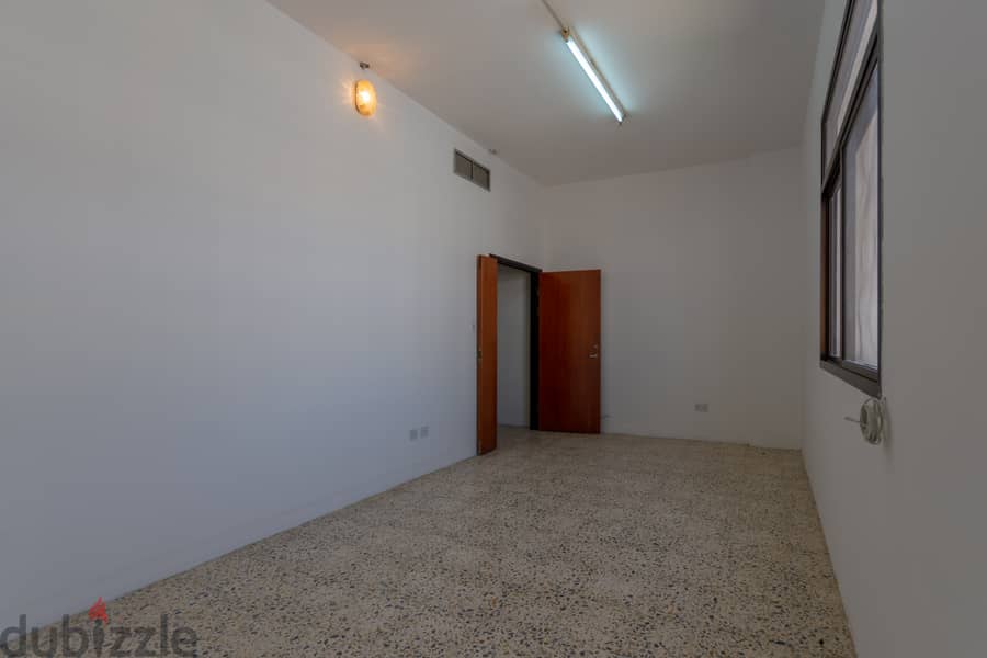 2 BHK Flat in CBD area Ruwi 9