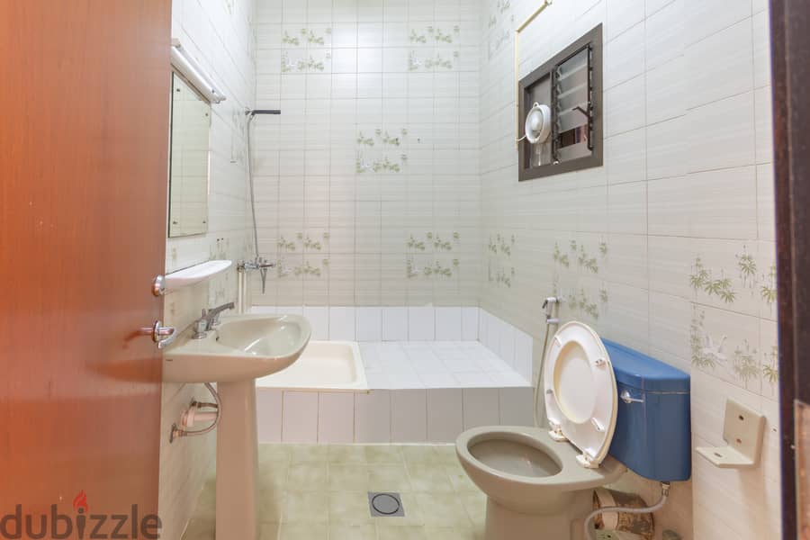 2 BHK Flat in CBD area Ruwi 12