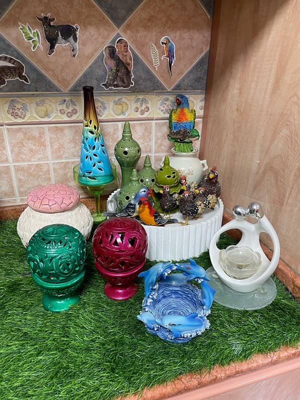 all itmes like new for 12 riyals only 1