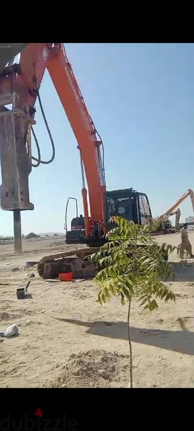 Hitachi ZX350 Excavator for Rent – Muscat, Oman هيتاشي 350 متاحة للإيج