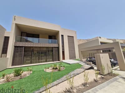 4 BR + Maid’s Room Villa with Private Pool & Garden in Muscat Bay