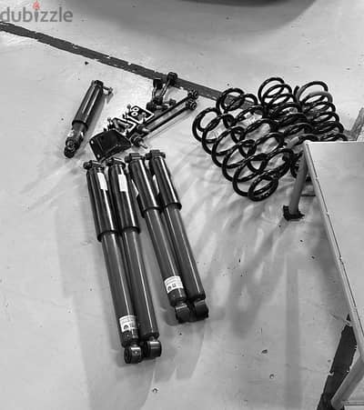 Jeep JL suspension kit. Original Mopar.
