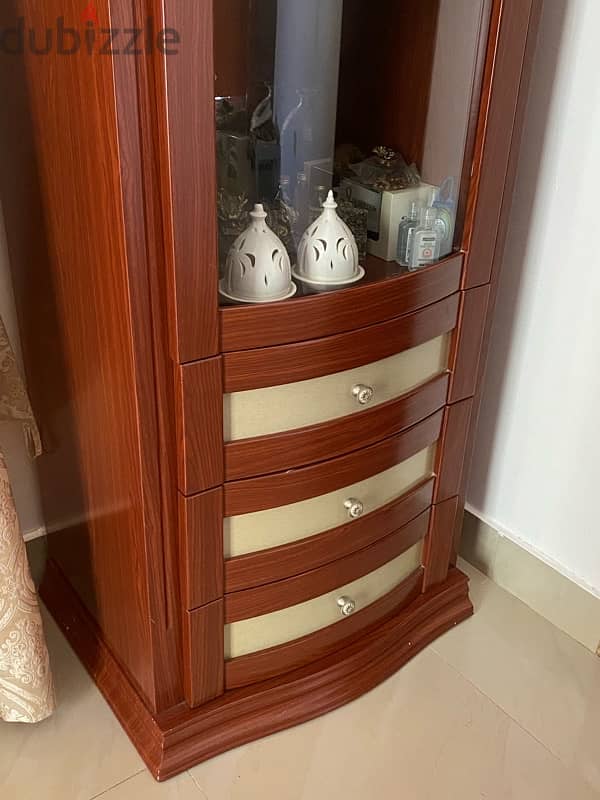 Elegant  Tall unit. 2