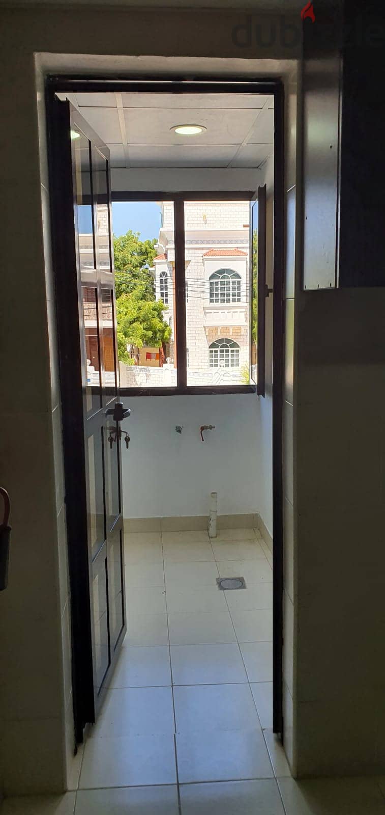 Spacious 2bhk flat with  Split ACs & FREE Maintenance in Ghubrah 7