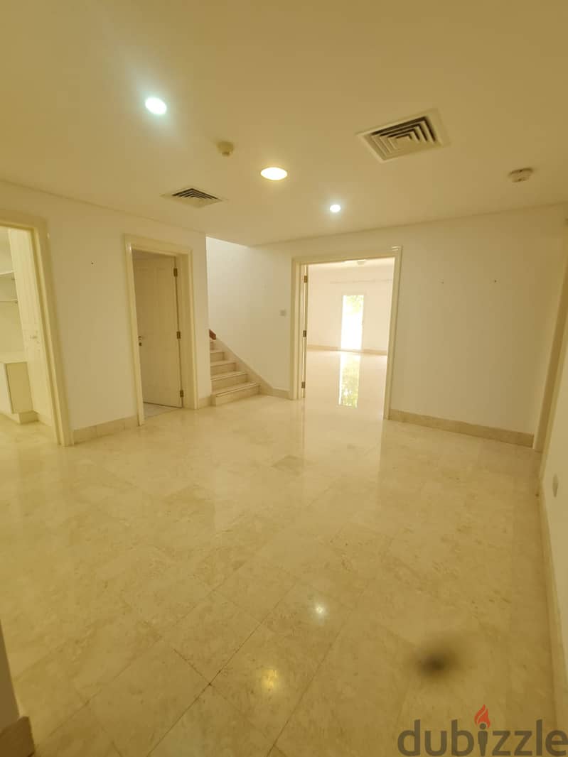 ADV906**4BHK Villa in a comples in shatti qurum 15