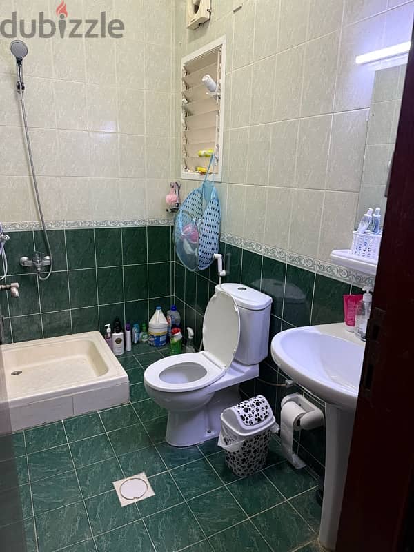 for female/single room/ semi furnished/monthly +weekly 1