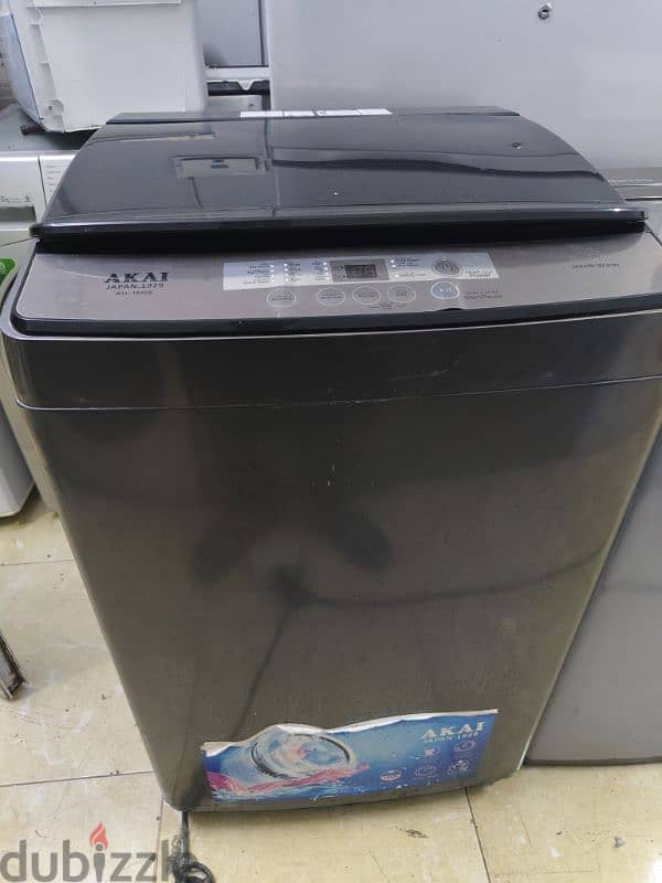 akai 10kg washing machine for sale in good condition 1