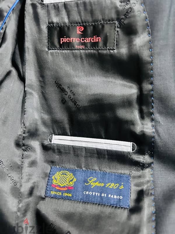 Branded Men’s suits 3