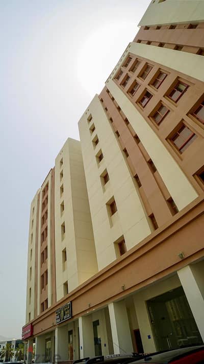 Prime Location 2&3BHK flats on Al Khuwairشقق للإيجار في الخوير