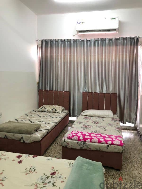 SHEARING ROOM AND BEDSPACE FOR LADIES ONLY 18