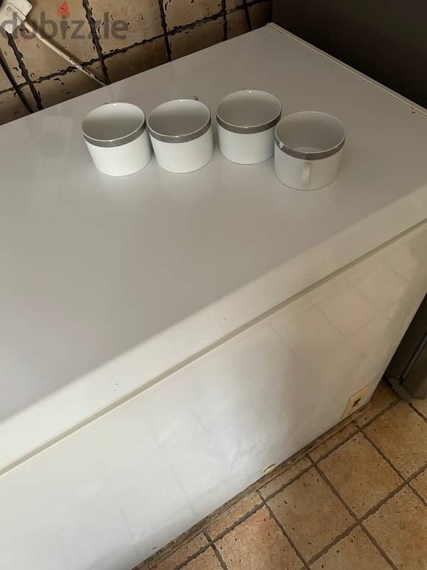 storage and cups 10