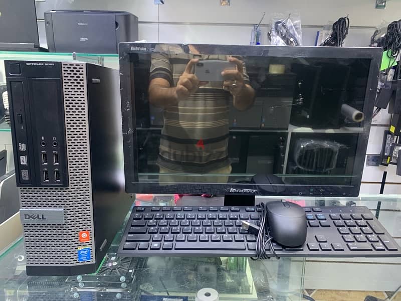 core i7 dell pc with 20 inch monitor ram 8 gb ssd 128 gb 500 hg hdd 1