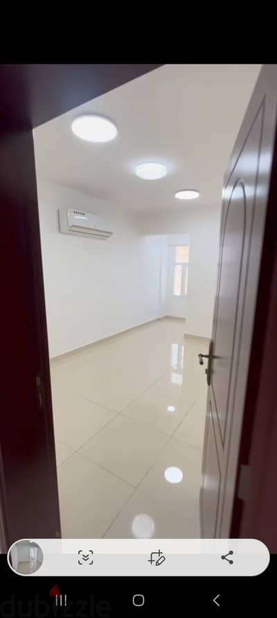 WFirst floor Flat at Khoudh Suq applicable for commercial and others