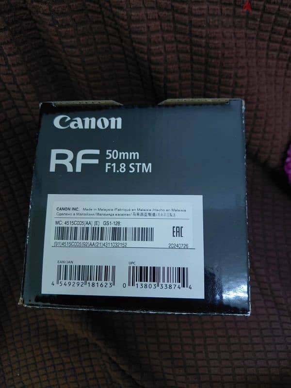 Canon RF 50mm f1.8 Lens 4