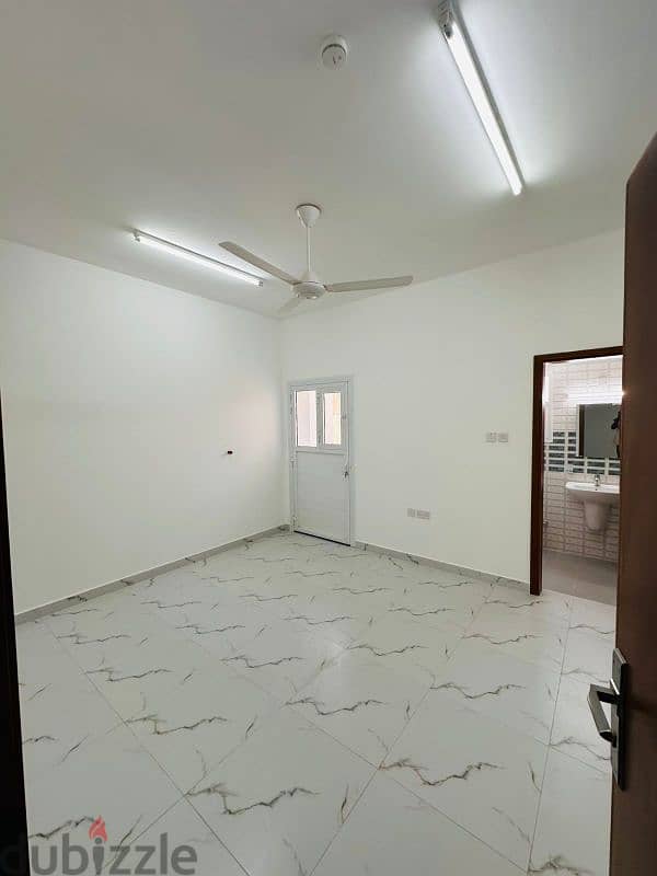 2 bedroom Flat available With WIFI 2