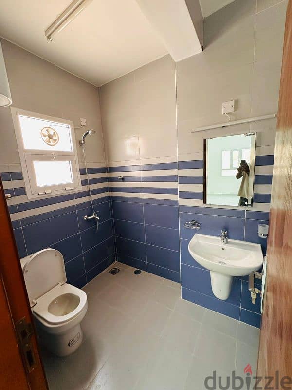 2 bedroom Flat available With WIFI 5