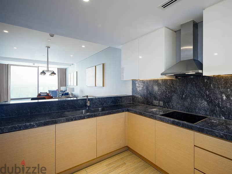 Exquisite 2-bedroom with direct sea view 6
