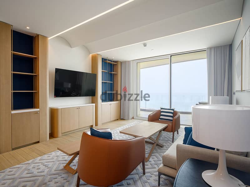 Exquisite 2-bedroom with direct sea view 11