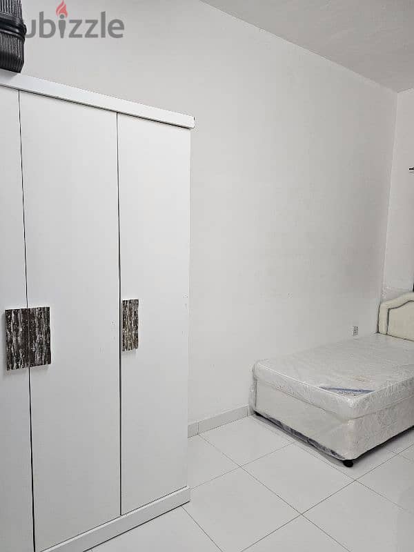 Ladies Bed Space, Family Room Per Day Available 5