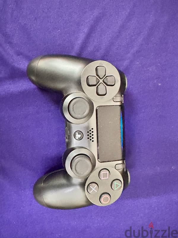 Ps4 really good condition ,6 games and 2 controllers 2